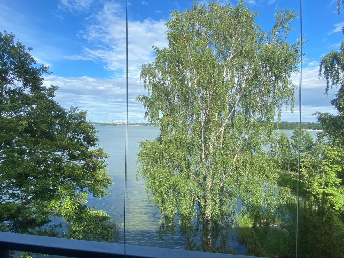 Kolme Makuuhuonetta Merenrannalla Lauttasaaressa Huoneisto