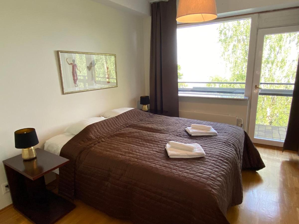 Kolme Makuuhuonetta Merenrannalla Lauttasaaressa Appartement *